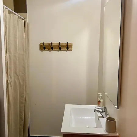 Apartment - T2 Lumineux Avec Terrasse, 3 Pers, Proche Pistes Et Commerces - Fr-1-758-29 Formigueres