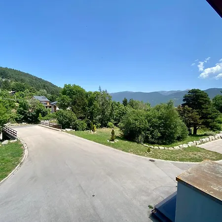 - T2 Lumineux Avec Terrasse, 3 Pers, Proche Pistes Et Commerces - Fr-1-758-29 Formigueres