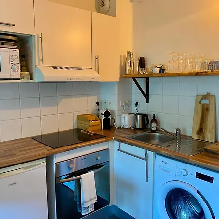 - T2 Lumineux Avec Terrasse, 3 Pers, Proche Pistes Et Commerces - Fr-1-758-29 *